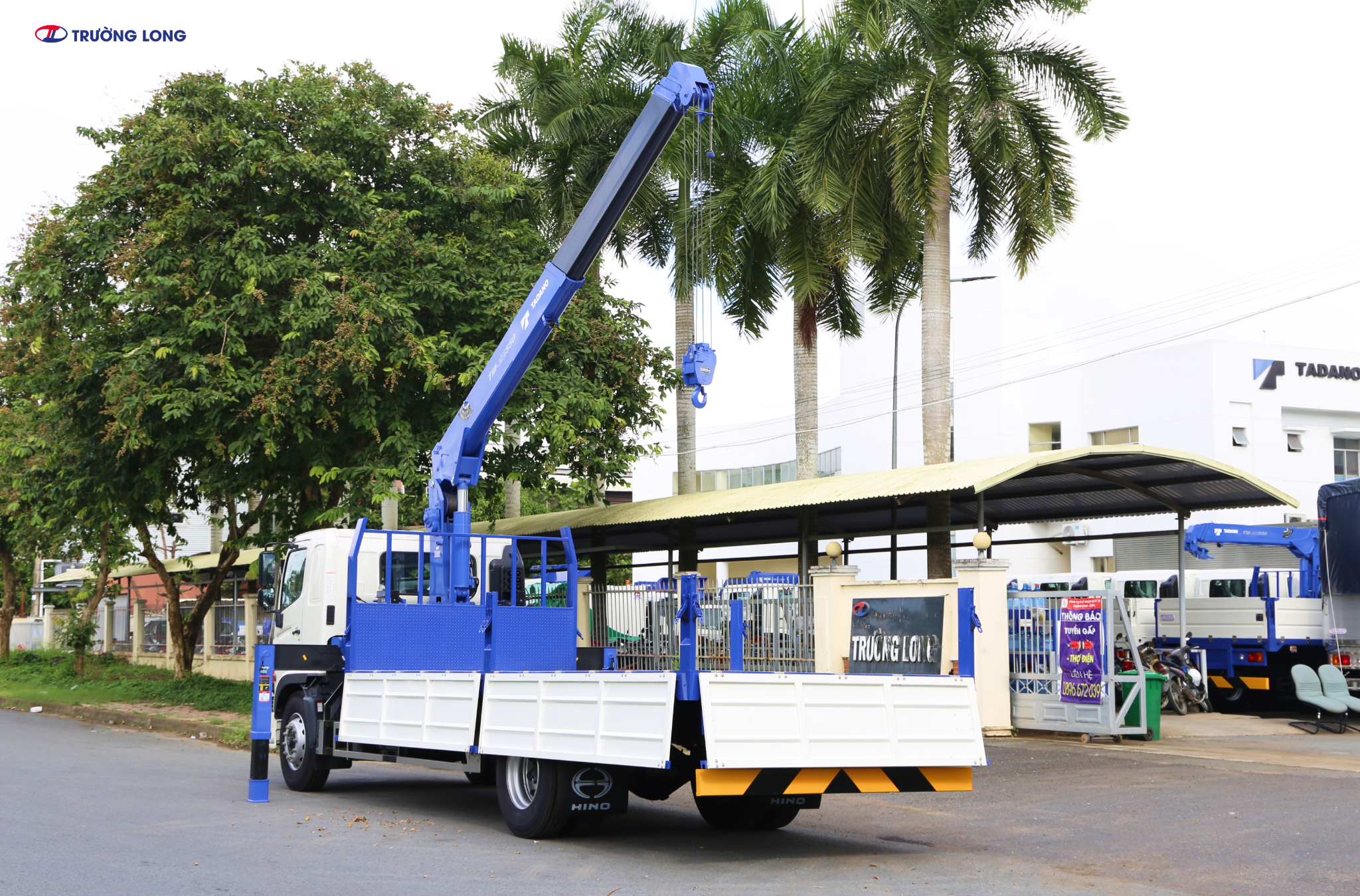 Xe tải cẩu HINO FG8JP8A-PGV E5 - Xe thùng lửng 6 tấn 9 cẩu TM-ZE554MH