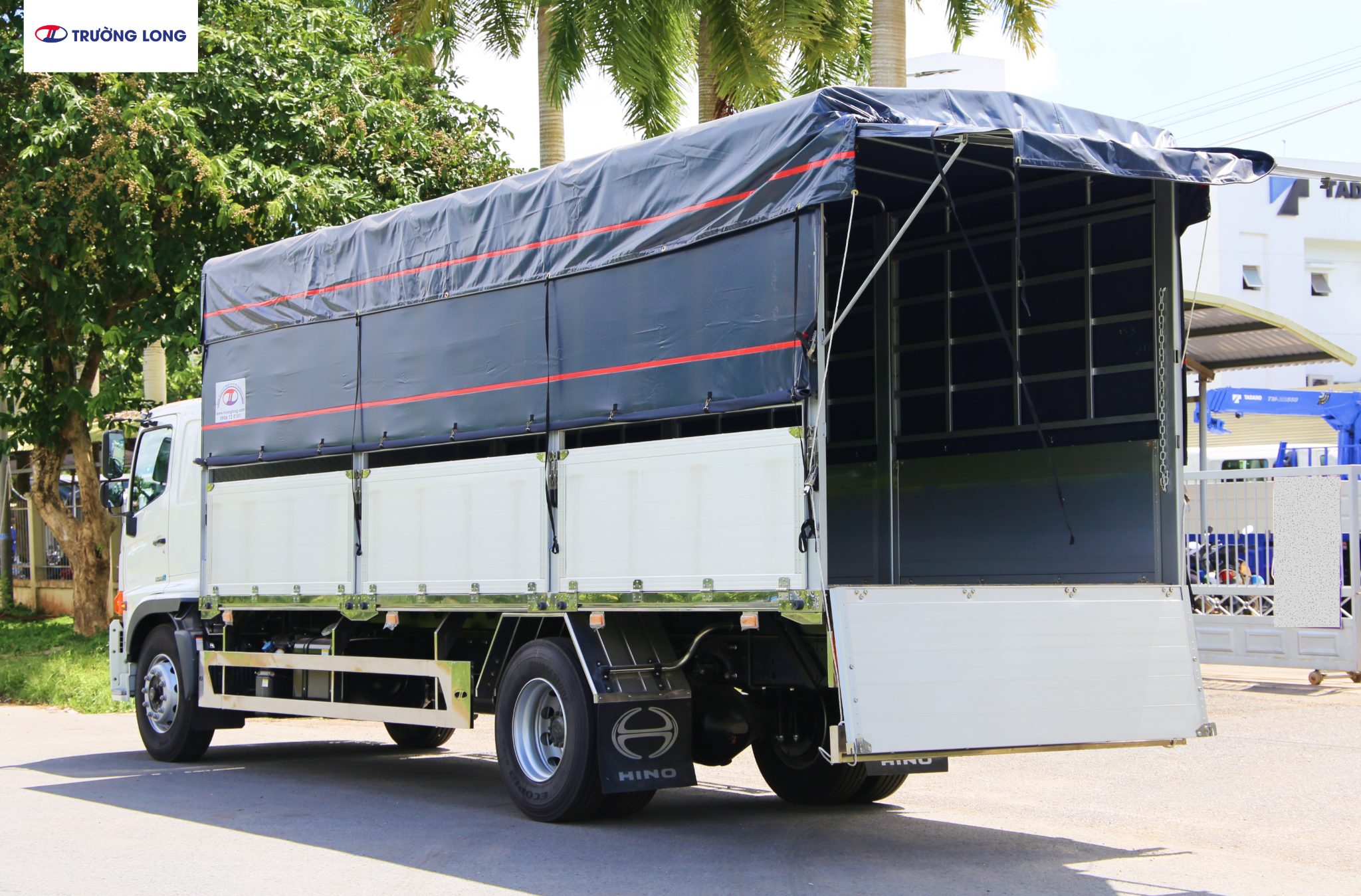 HINO FG8JT8A-PGV Euro 5 - Xe mui bạt 8 tấn 4 thùng dài 8m1