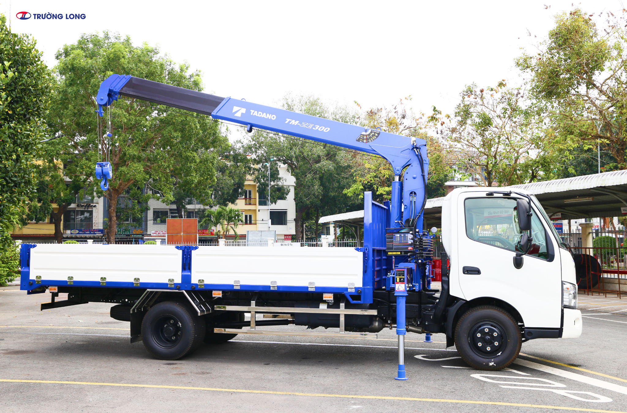 Xe tải cẩu Hino XZU730L Euro 5 3,5 tấn - Cần cẩu Tadano TM-ZE304MH