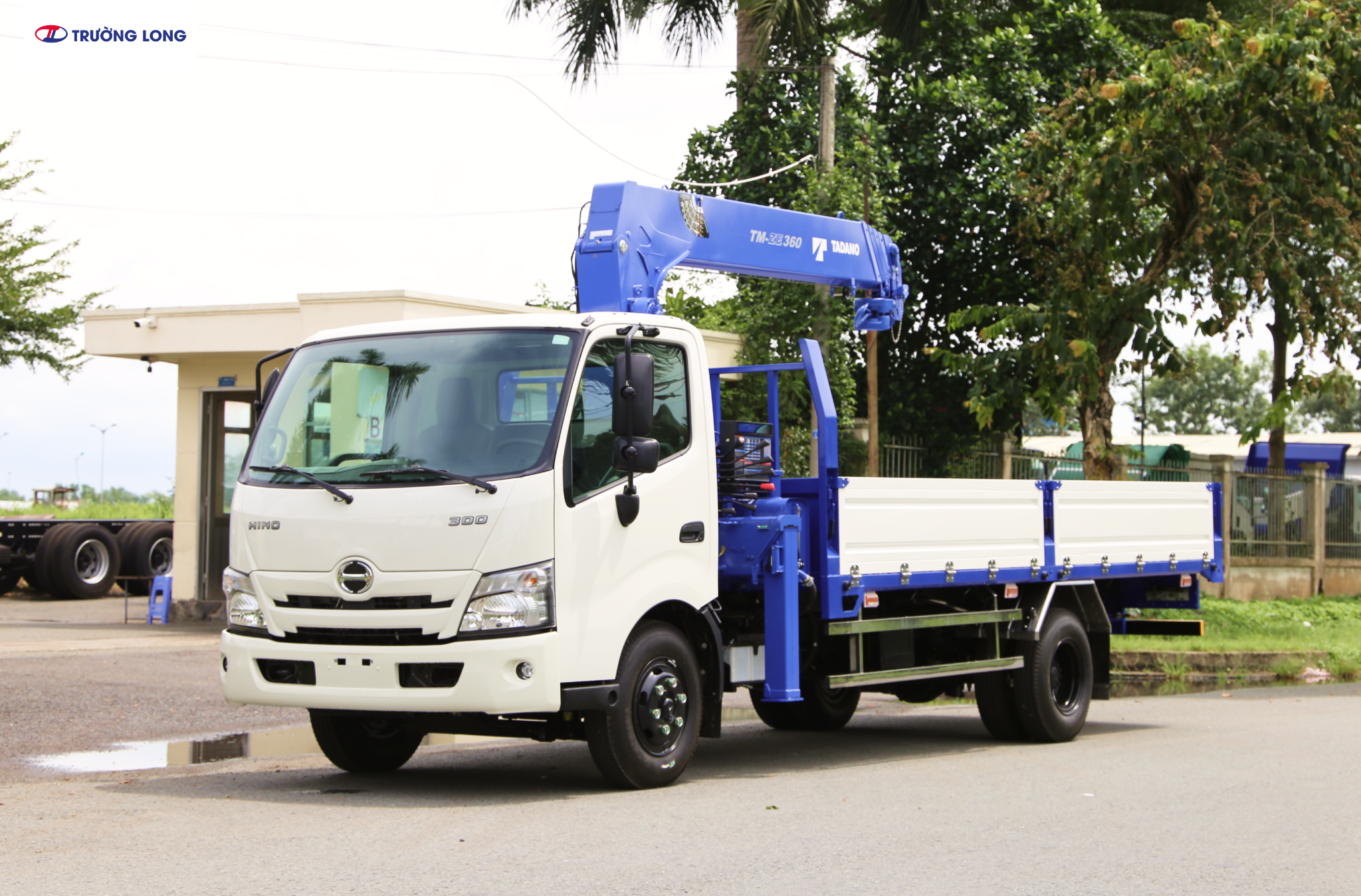 Xe tải cẩu Hino XZU730L Euro 5 3,4 tấn - Cần cẩu Tadano TM-ZE365MH