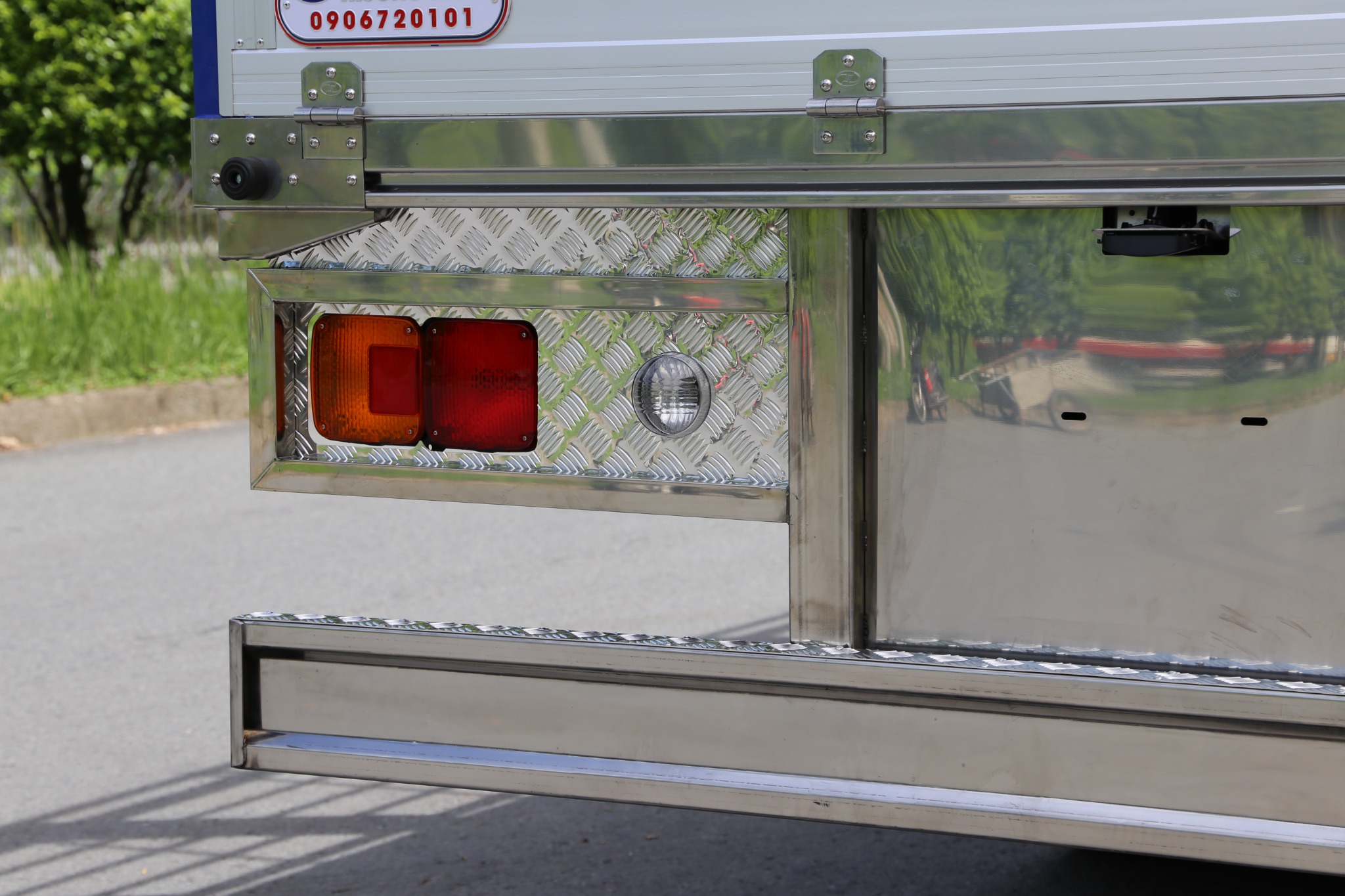 HINO FG8JT8A-PGV Euro 5 - Xe mui bạt 8 tấn 5 thùng dài 8m1 sàn sóng