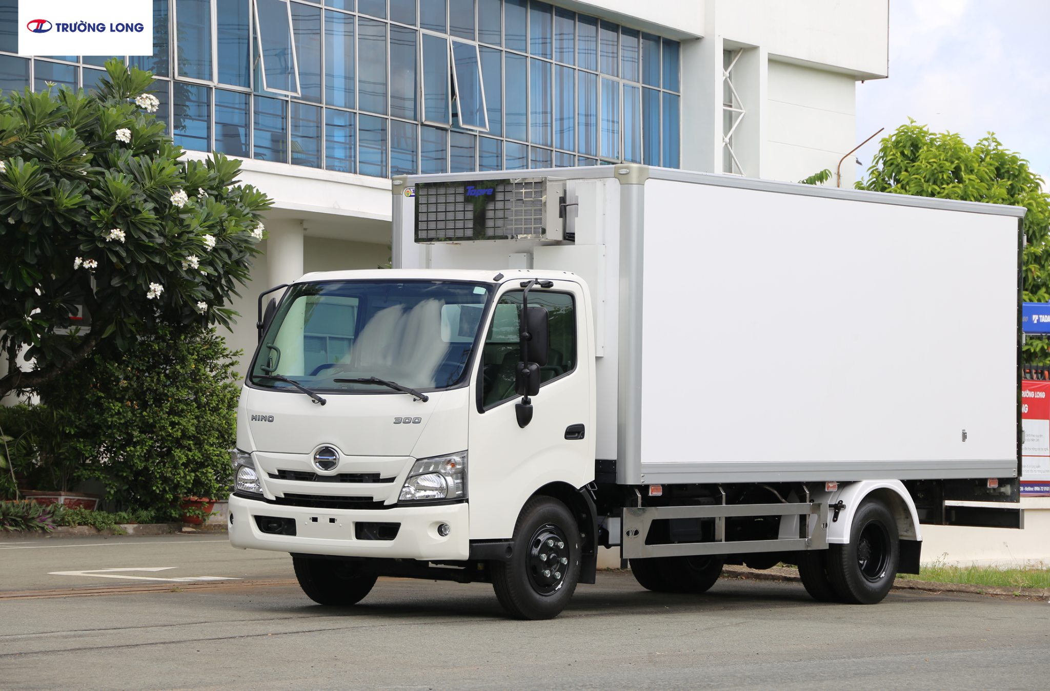 HINO XZU 720 EURO 5 - Xe đông lạnh Topre 3 tấn 41