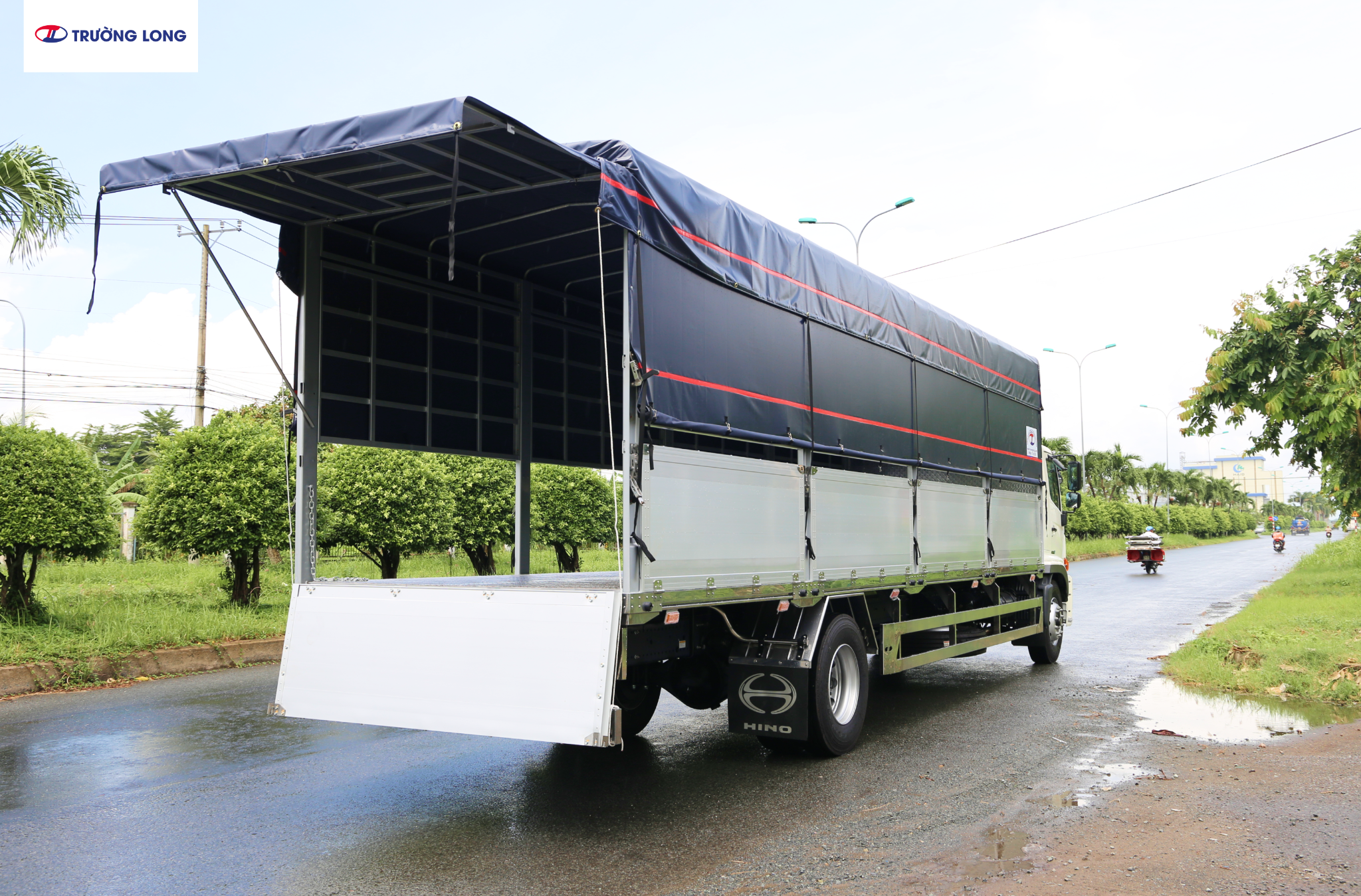 HINO FG8JT8A-PGV Euro 5 - Xe mui bạt 7 tấn 34 thùng dài 8m9