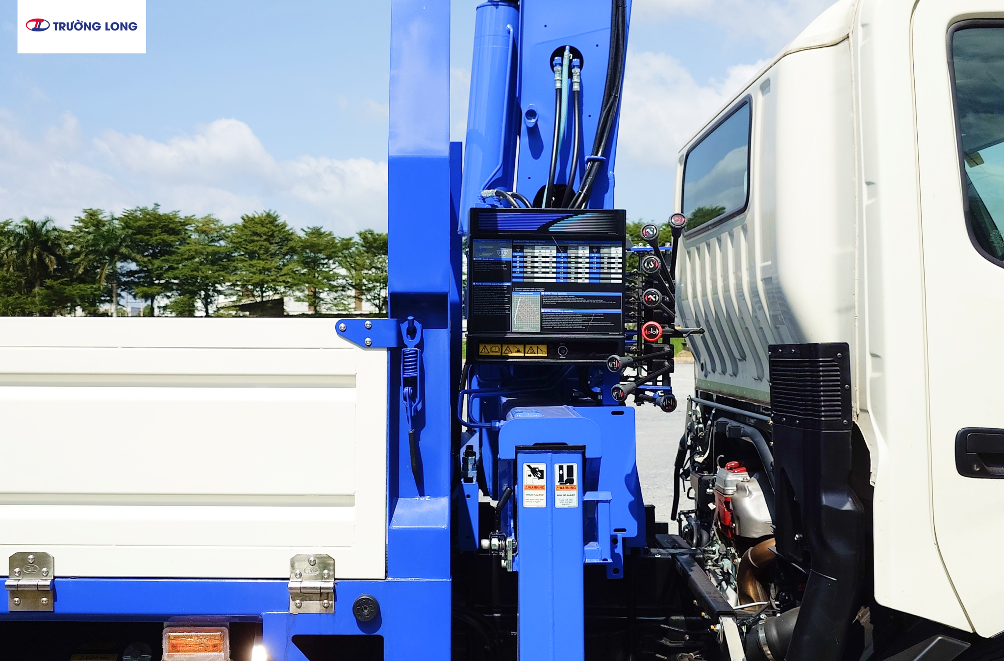 Xe tải cẩu Hino XZU730L Euro 5 3,5 tấn - Cần cẩu Tadano TM-ZE364MH