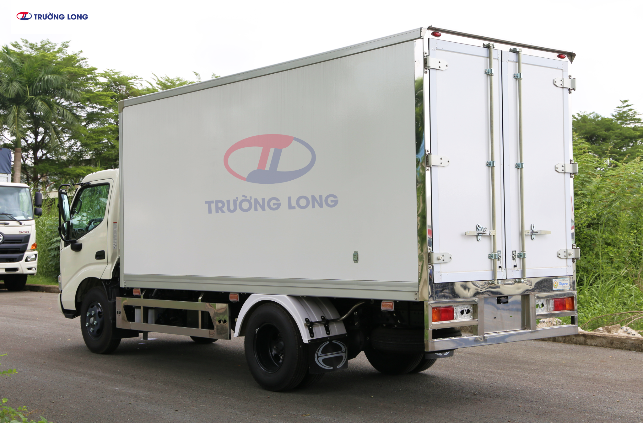 HINO XZU 650 EURO 5 - Xe đông lạnh Topre 1 tấn 4