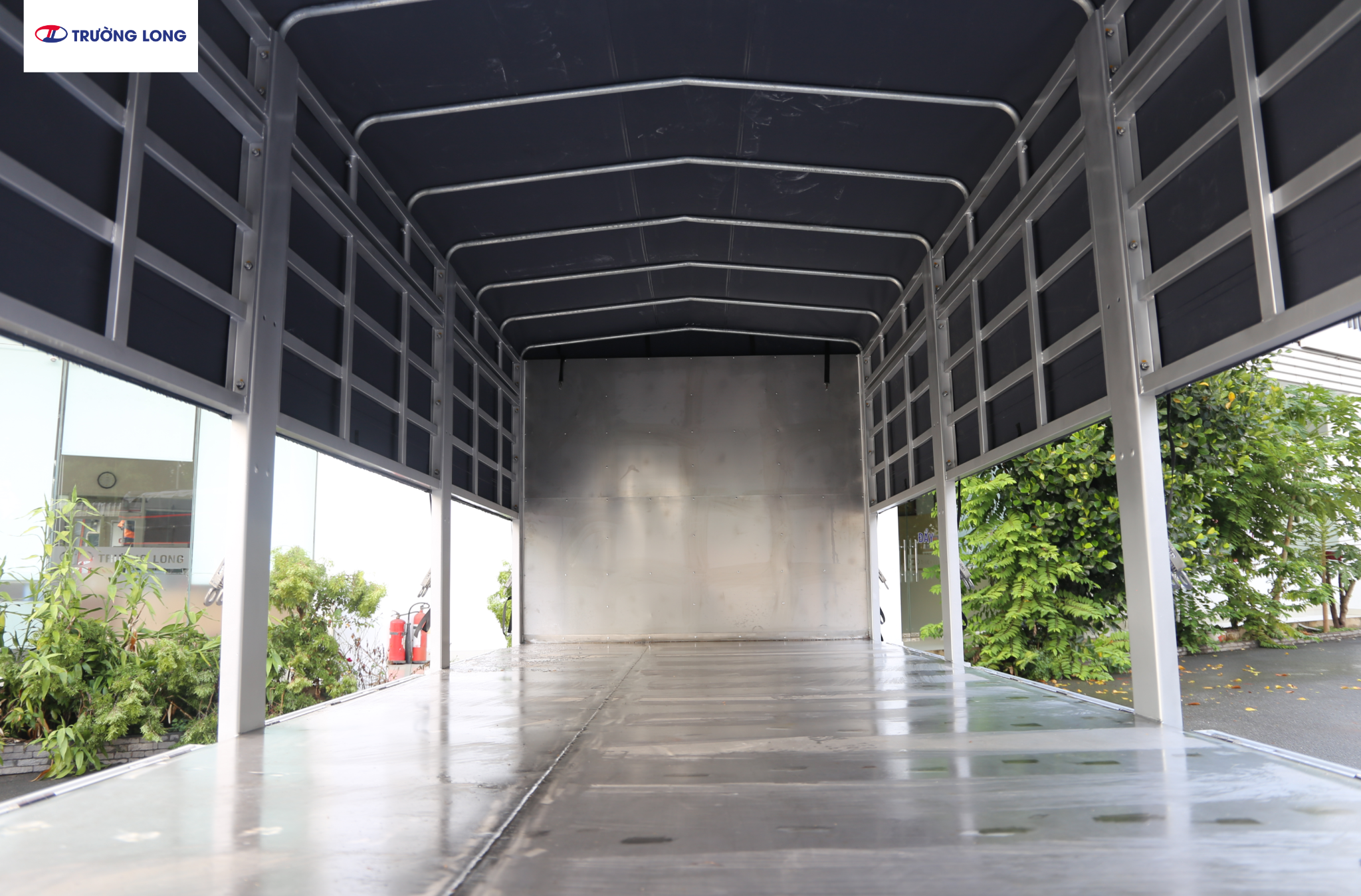 HINO XZU 720 EURO 5 - Xe tải 3t5 thùng mui bạt