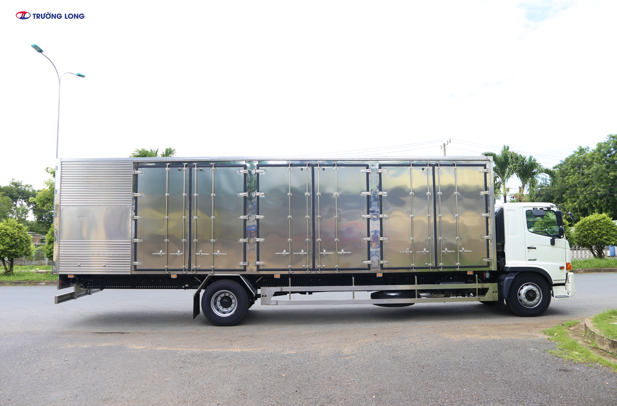 HINO FG8JT8A-PGX EURO 5 - Xe thùng kín 6 tấn 5