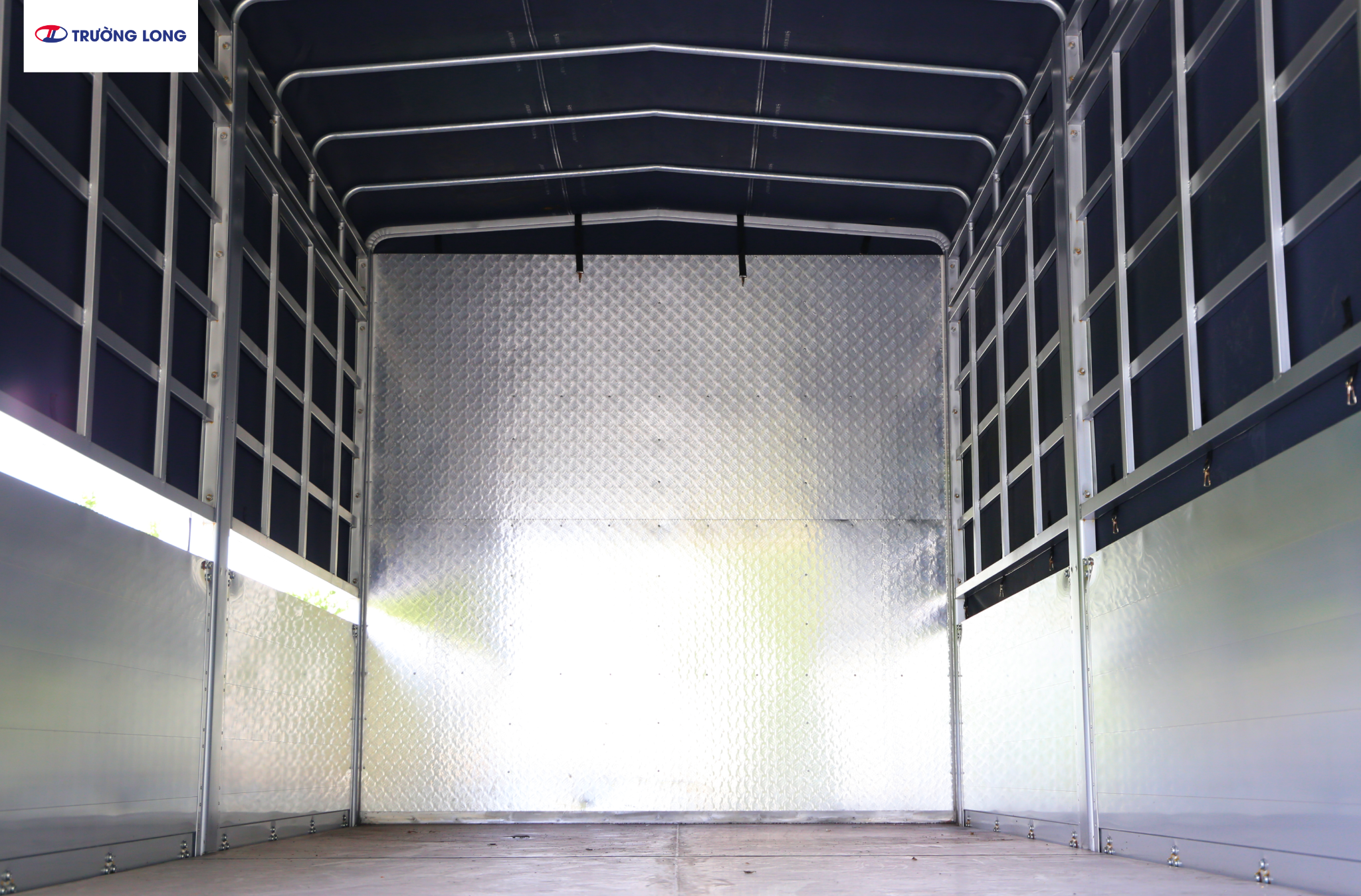 HINO FG8JT8A-PGV Euro 5 - Xe mui bạt 8 tấn 4 thùng dài 8m1