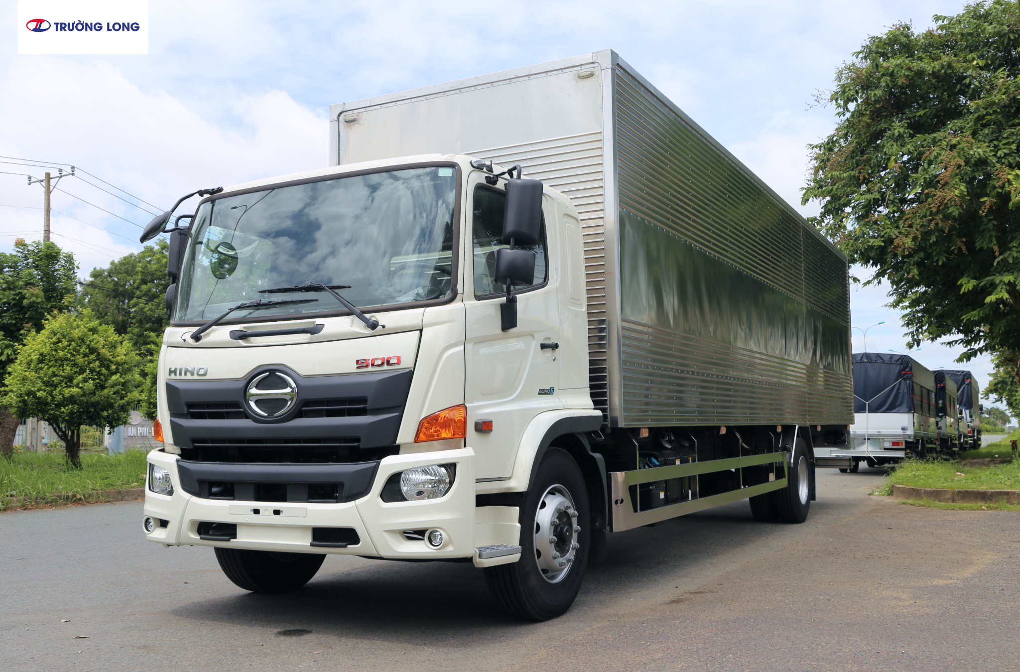 HINO FG8JT8A-PGX EURO 5 - Xe thùng kín 6 tấn 8