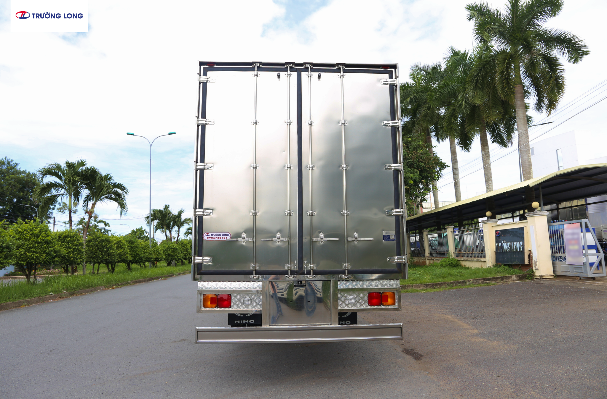 HINO FG8JT8A-PGX EURO 5 - Xe thùng kín 6 tấn 5