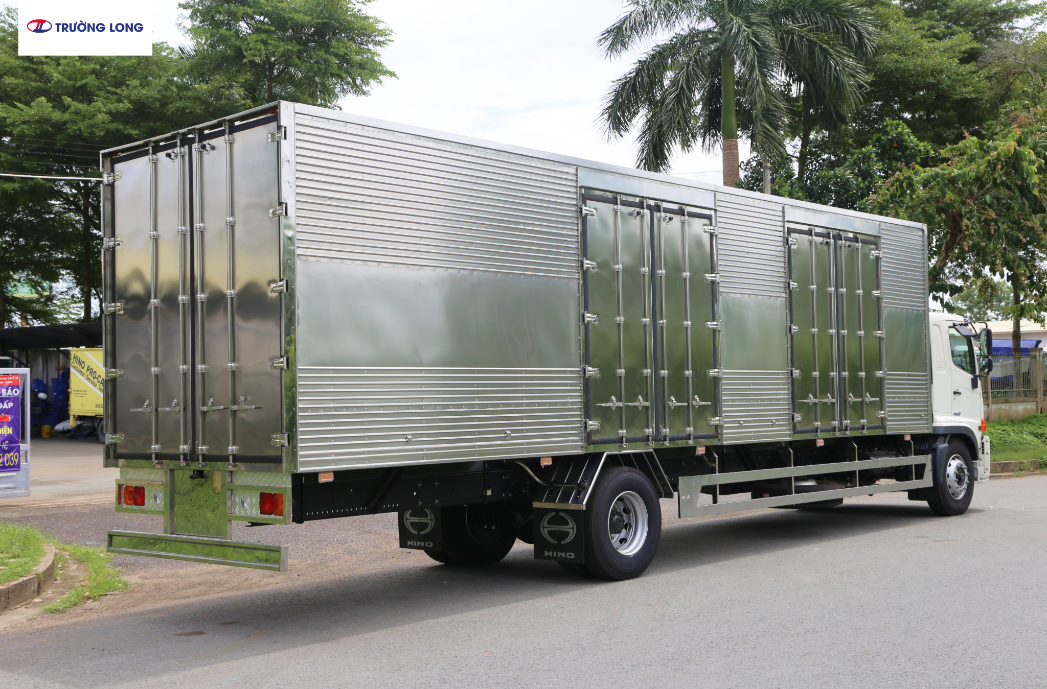 HINO FG8JT8A-PGX EURO 5 - Xe thùng kín 6 tấn 8