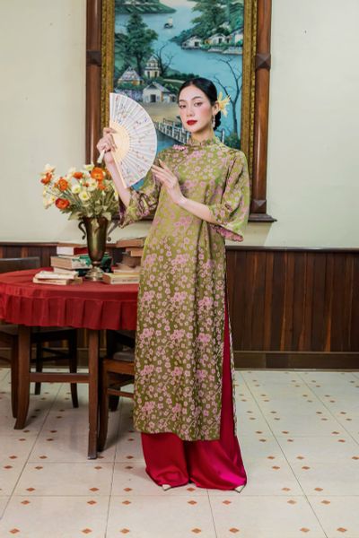  Áo dài Thái Ngân 