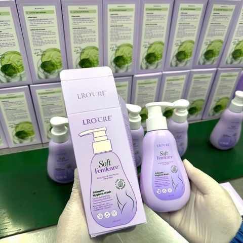  Dung Dịch Vệ Sinh Lro'Cre Soft Femicare Dịu Nhẹ, Cân Bằng pH 150ml 