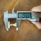  Núm tủ màu vàng phi 29mm (Cái) 