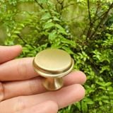  Núm tủ màu vàng phi 29mm (Cái) 