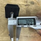  Nắp chụp nhựa vuông 40x40mm lỗ ren M8 (Cái) 