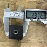  Nắp chụp nhựa vuông 30x30mm lỗ ren M8 (Cái) 