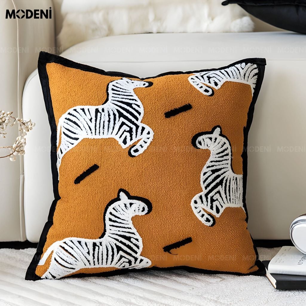 Set Vỏ Gối Sofa The Iconic Monogram Cao Cấp Điểm Nhân Sang Trọng Phong Cách Châu Âu