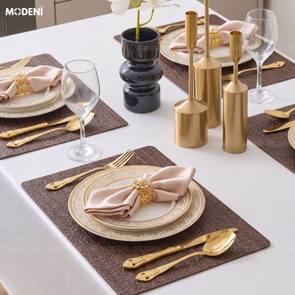 Tấm Lót Bàn Ăn Tassilo Placemat PVC Giả Da Cao Cấp Màu Nâu Họa Tiết Dệt Xương Cá Chống Thấm Nước Cho Bàn Tiệc Sang Trọng