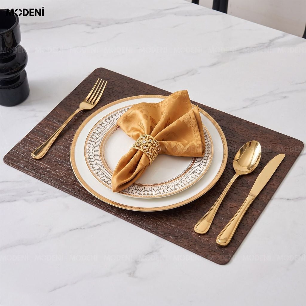 Tấm Lót Bàn Ăn Tassilo Placemat PVC Giả Da Cao Cấp Màu Nâu Họa Tiết Dệt Xương Cá Chống Thấm Nước Cho Bàn Tiệc Sang Trọng