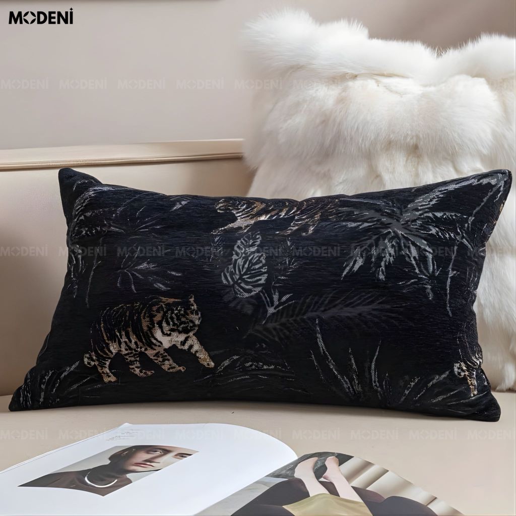 Vỏ Gối Sofa Limber – Vải Jackquard Phối Nhung Họa Tiết Hổ Lá Rừng May Ép Nhiệt Hiện Đại Sang Trọng