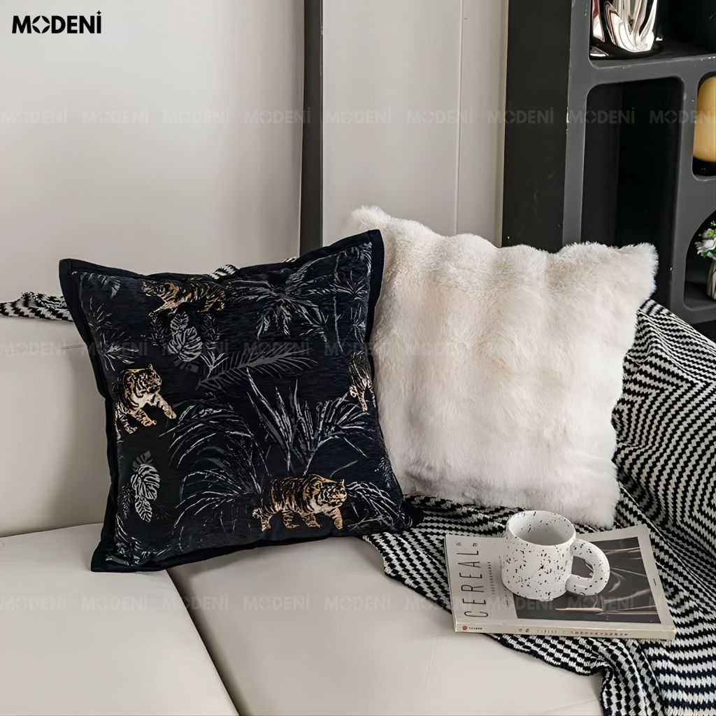 Vỏ Gối Sofa Limber – Vải Jackquard Phối Nhung Họa Tiết Hổ Lá Rừng May Ép Nhiệt Hiện Đại Sang Trọng