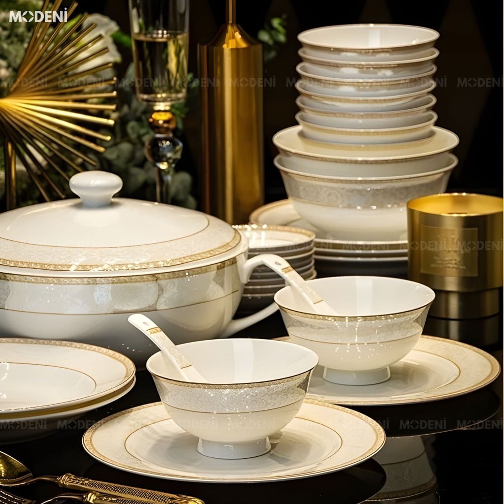 Bộ Chén Đĩa Sứ Xương Elara Cao Cấp – Viền Vàng Ngọc Trai Tinh Xảo, Mang Đậm Khí Chất Hoàng Gia Cho Bàn Tiệc Sang Trọng