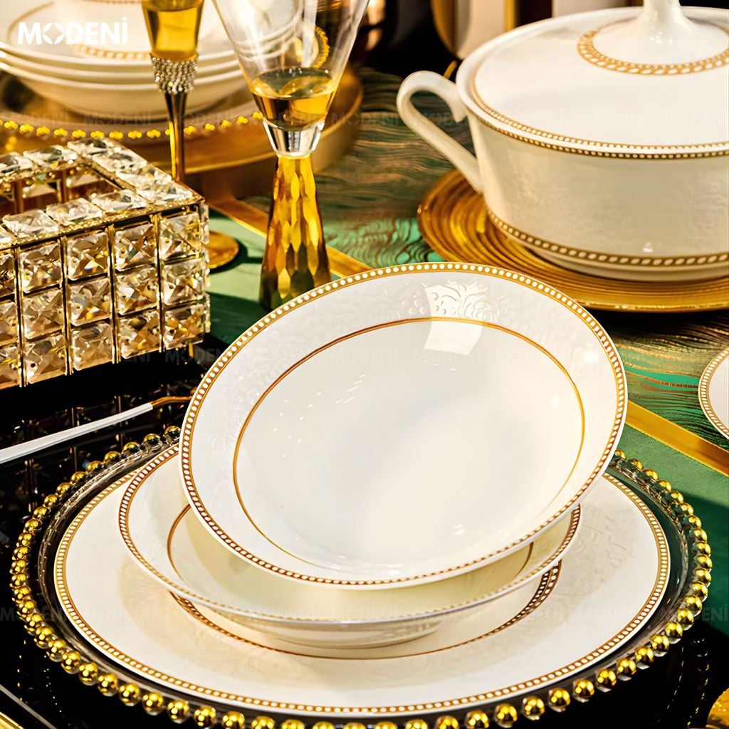 Bộ Chén Đĩa Sứ Xương Cao Cấp Valeria Gold – Họa Tiết Khắc Nổi Sang Trọng Phối Viền Vàng Kim Thanh Lịch, Tinh Hoa Nghệ Thuật Bàn Tiệc Hiện Đại