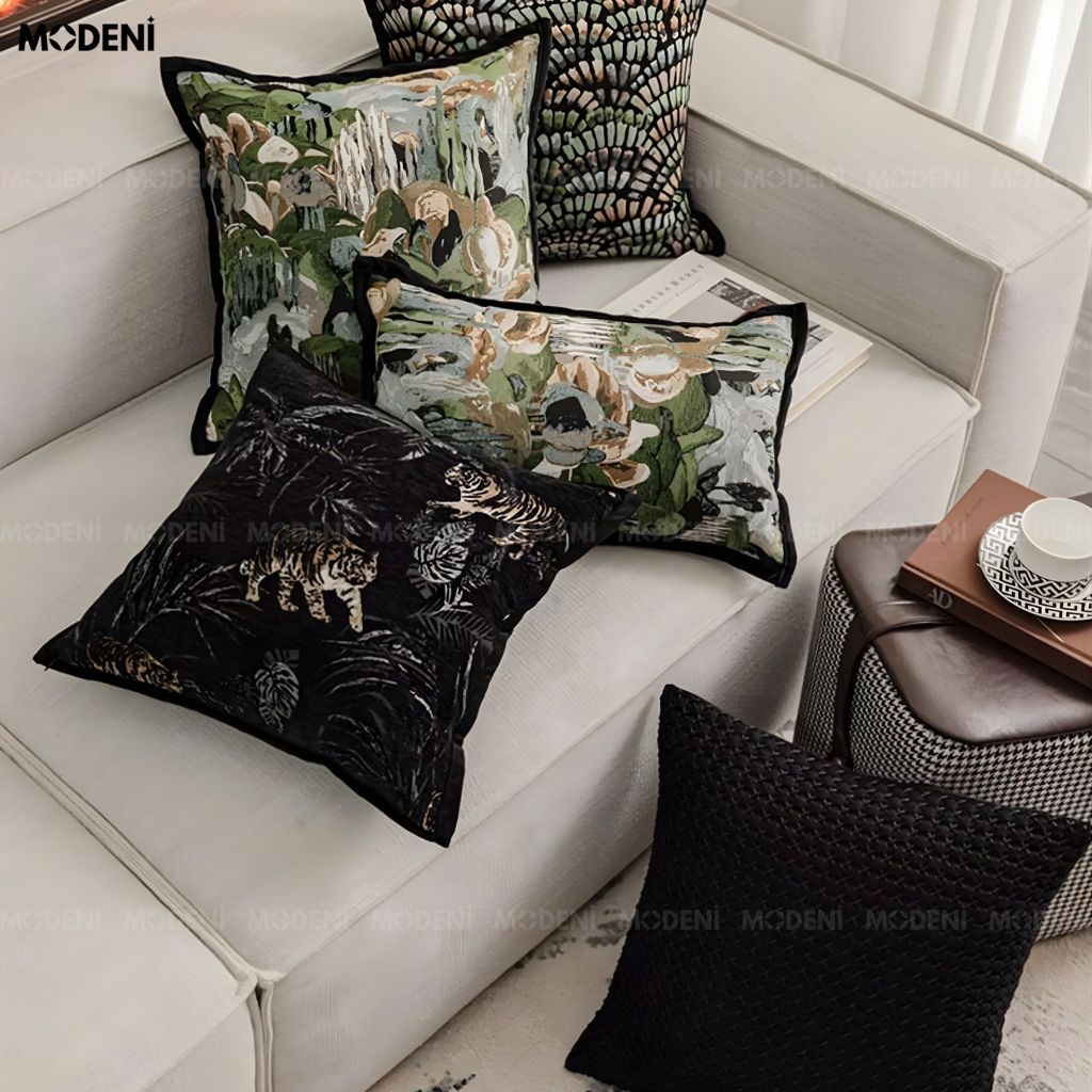 Vỏ Gối Sofa Limber – Vải Jackquard Phối Nhung Họa Tiết Hổ Lá Rừng May Ép Nhiệt Hiện Đại Sang Trọng