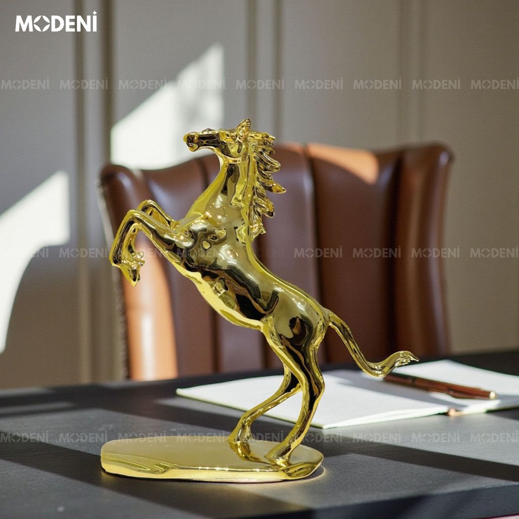 Tượng Trang Trí Ngựa Đứng Valios Gold – Tượng Decor Ngựa Vàng Cao Cấp – Thiết Kế Sang Trọng Tinh Tế – Phù Hợp Decor Kệ Tủ, Bàn Làm Việc, Không Gian Hiện Đại