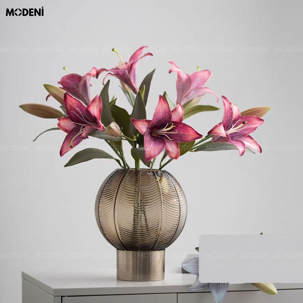 Bình Hoa Orbly Kim Loại Phối Bóng Thủy Tinh Xám Khói Phong Cách Minimalism