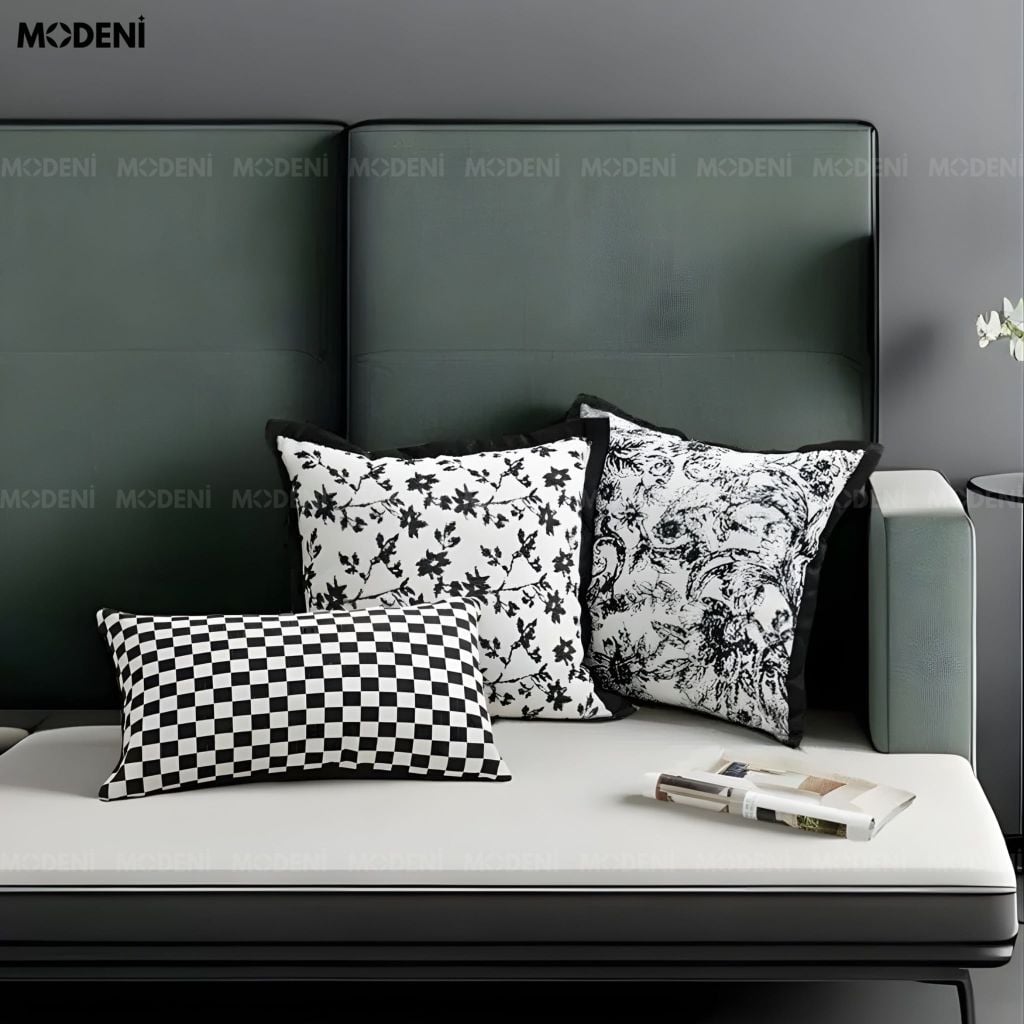 Vỏ Gối Sofa Inklace – Vải Jacquard Phối Nhung Họa Tiết Hoa Đen May Viền Cổ Điển