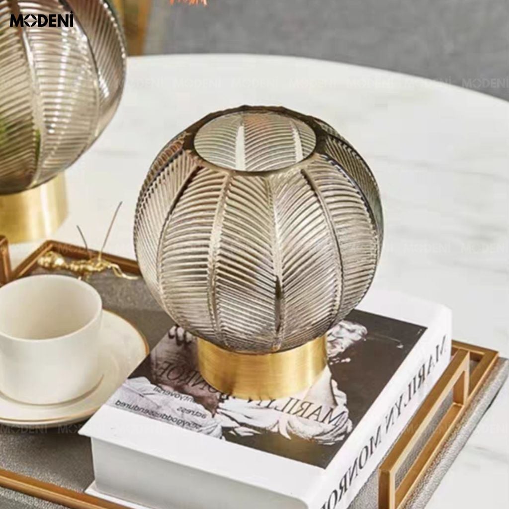 Bình Hoa Orbly Kim Loại Phối Bóng Thủy Tinh Xám Khói Phong Cách Minimalism