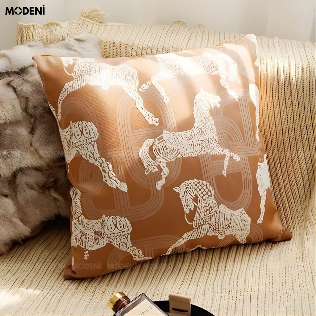 Vỏ Gối Sofa Shadowline – Vải Jacquard Phối Linen Họa Tiết Ngựa Thêu May Viền Ẩn Hiện Đại