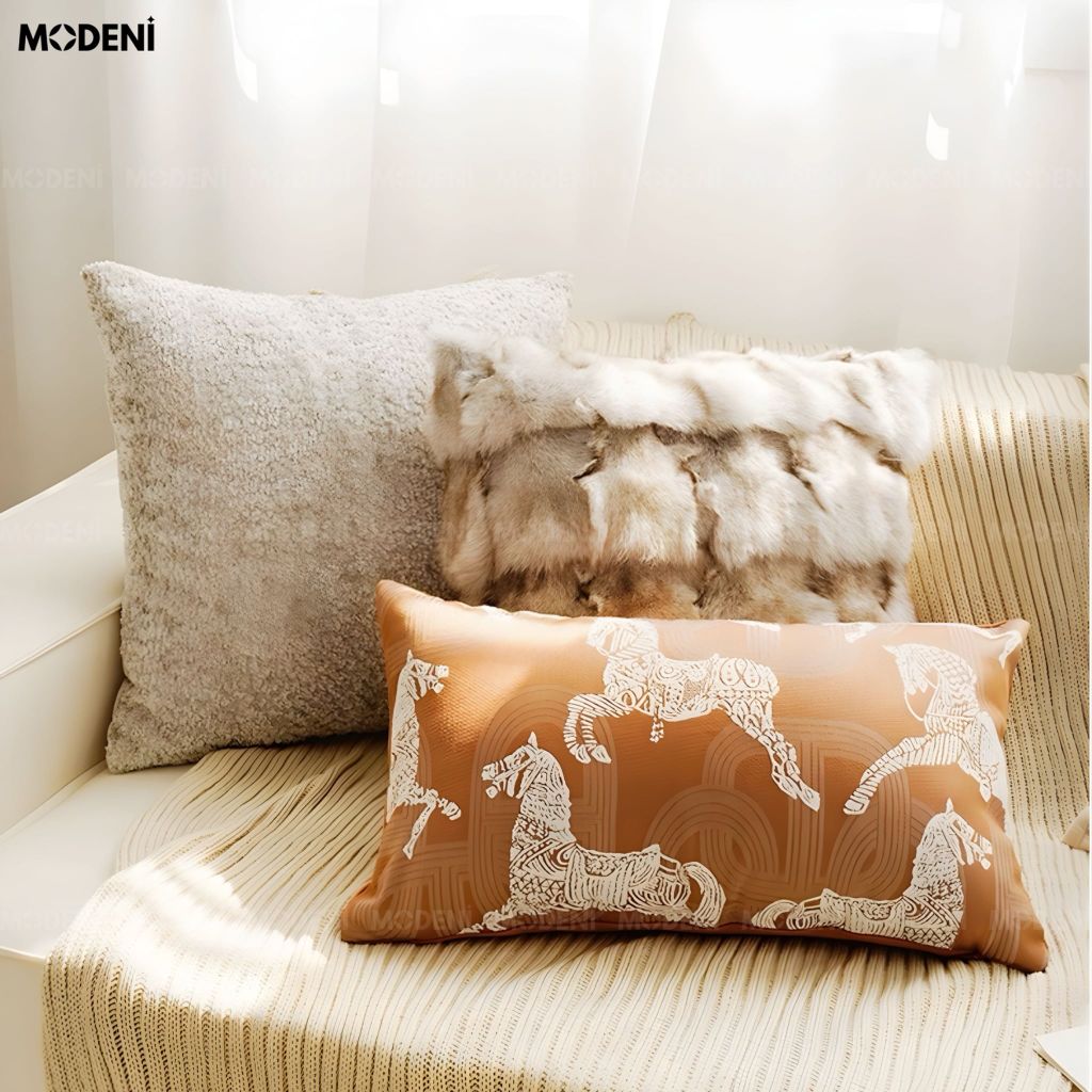Vỏ Gối Sofa Shadowline – Vải Jacquard Phối Linen Họa Tiết Ngựa Thêu May Viền Ẩn Hiện Đại