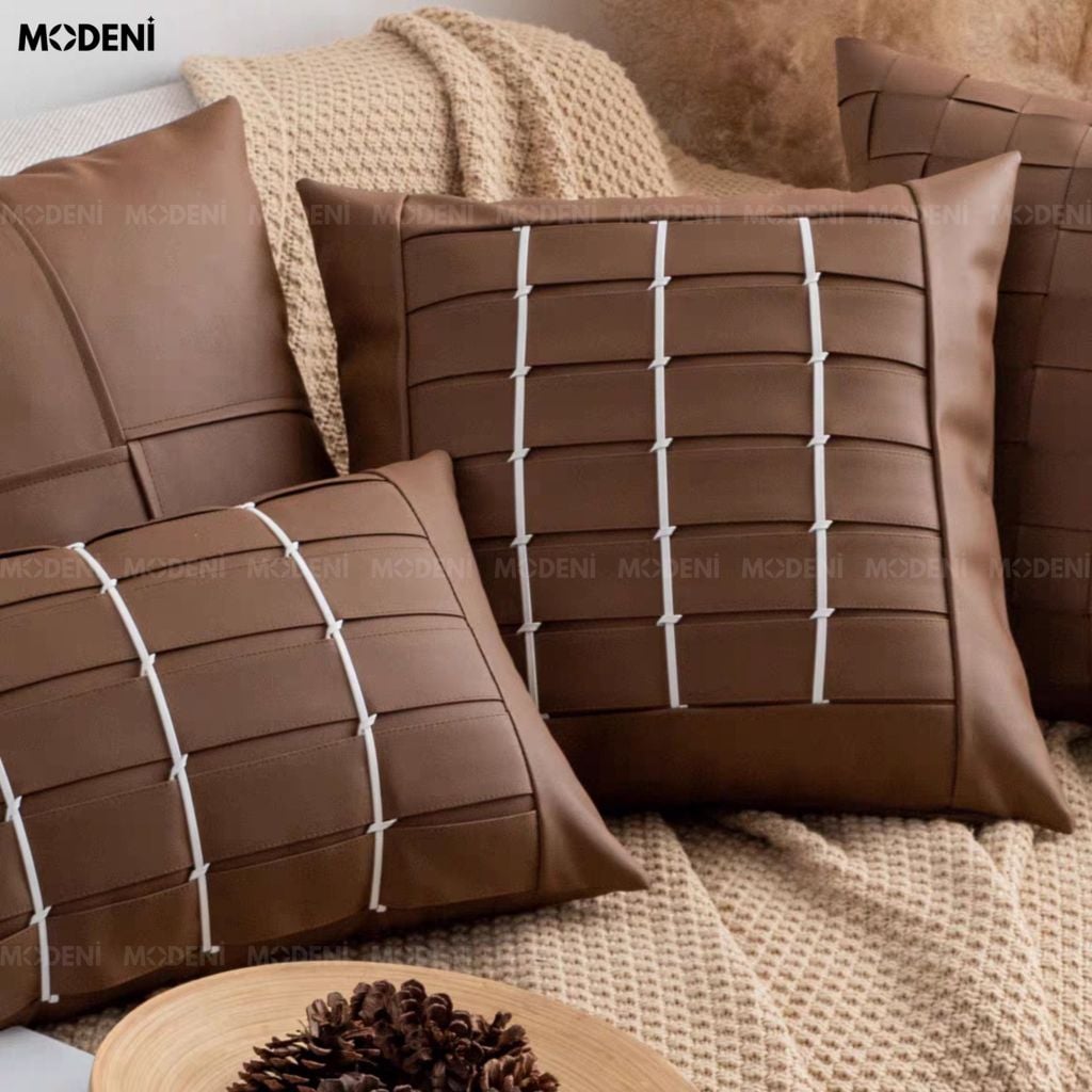 Vỏ Gối Sofa Bound – Da Microfiber Đan Sọc Nâu Viền Trắng Thủ Công Japandi