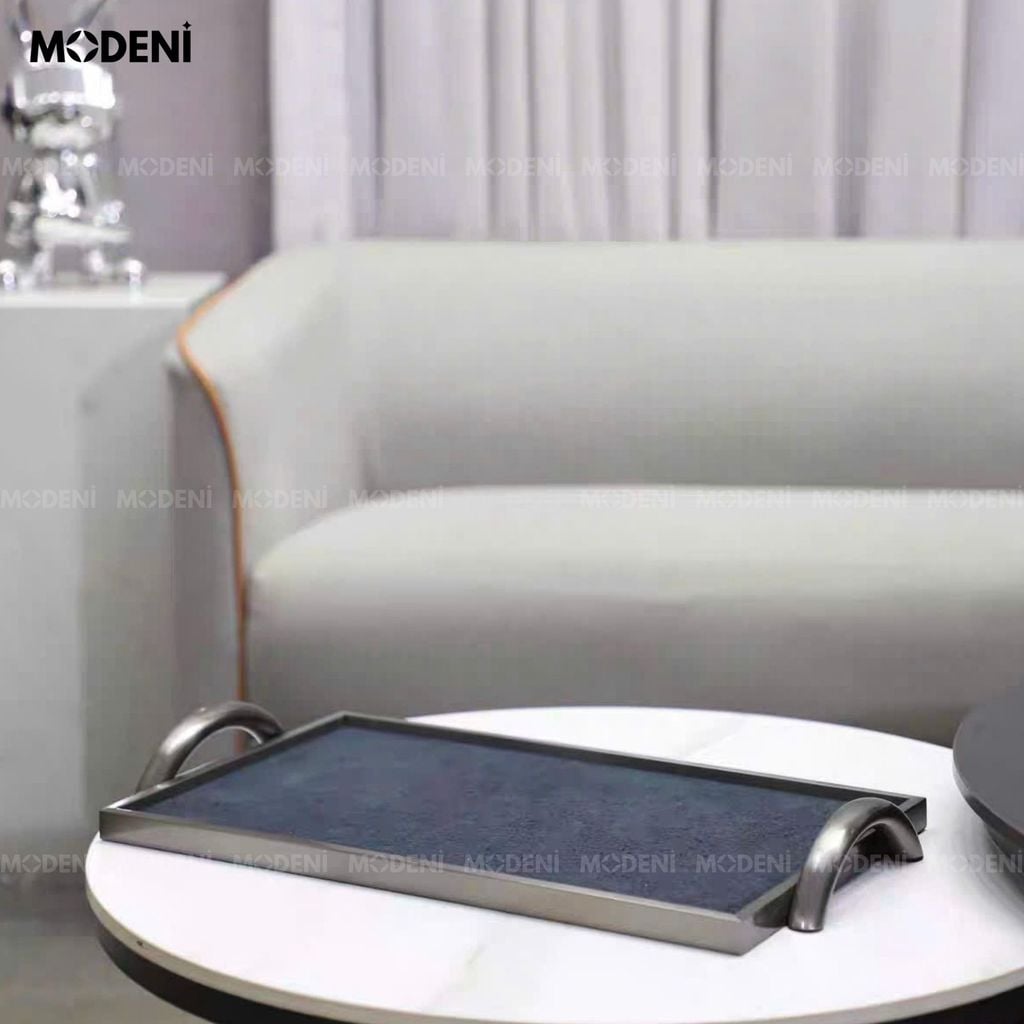 Khay Chữ Nhật Clitus Đen – Khay Decor Sang Trọng Hiện Đại – Phối Vân Nổi Chống Thấm, Tay Cầm Mạ Kim Sáng Bóng – Phù Hợp Trang Trí Bàn Sofa, Console, Quầy Bar