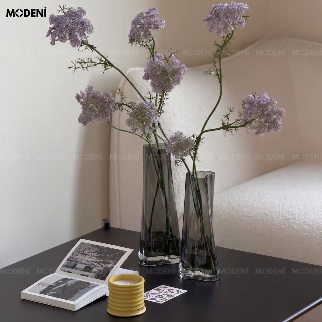 Bình Hoa Pha Lê Eclipse Cao Cấp – Màu Khói Hiện Đại, Thiết Kế Xoắn Trụ – Phù Hợp Bàn Ăn, Góc Decor Sang Trọng