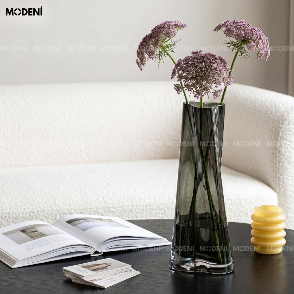 Bình Hoa Pha Lê Eclipse Cao Cấp – Màu Khói Hiện Đại, Thiết Kế Xoắn Trụ – Phù Hợp Bàn Ăn, Góc Decor Sang Trọng