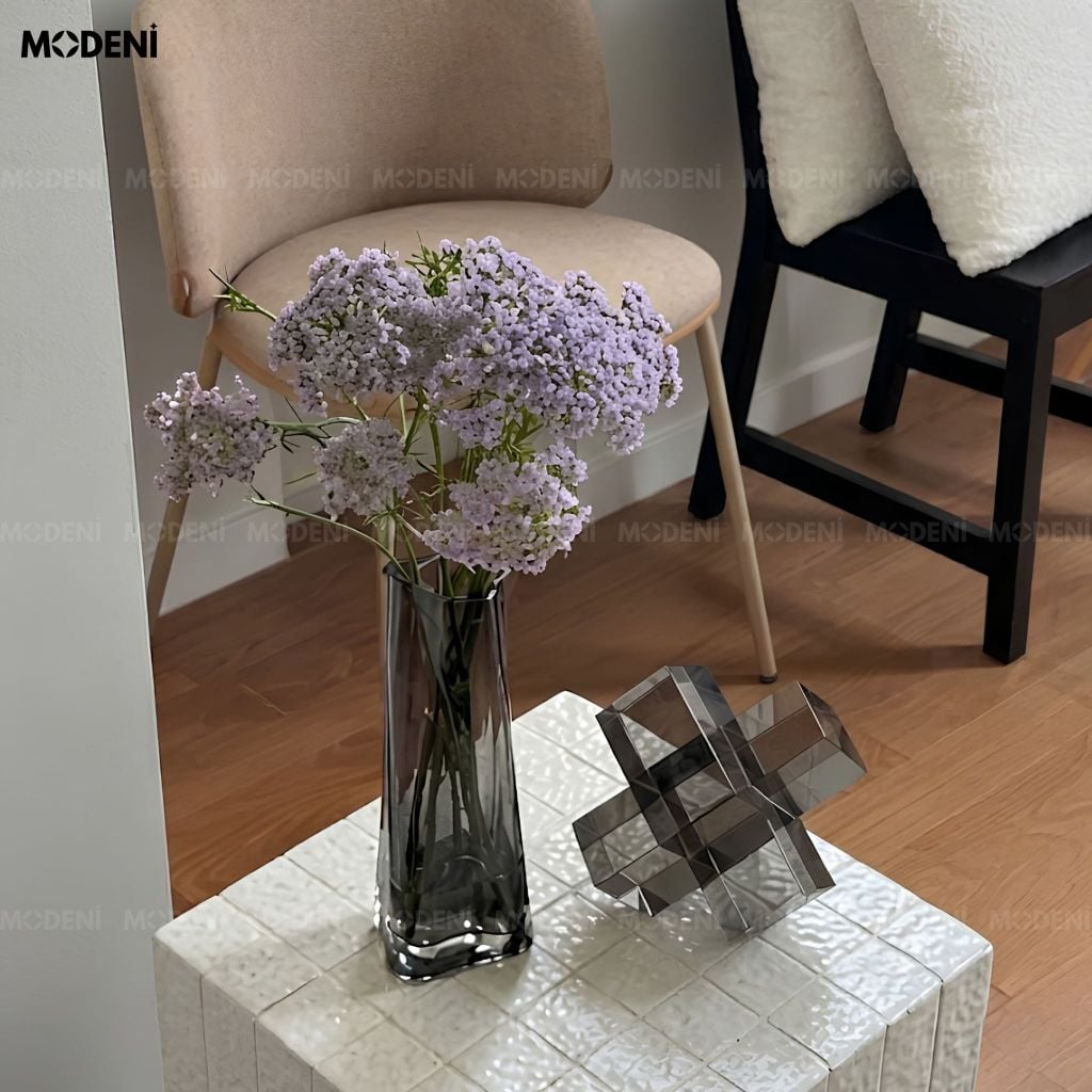 Bình Hoa Pha Lê Eclipse Cao Cấp – Màu Khói Hiện Đại, Thiết Kế Xoắn Trụ – Phù Hợp Bàn Ăn, Góc Decor Sang Trọng