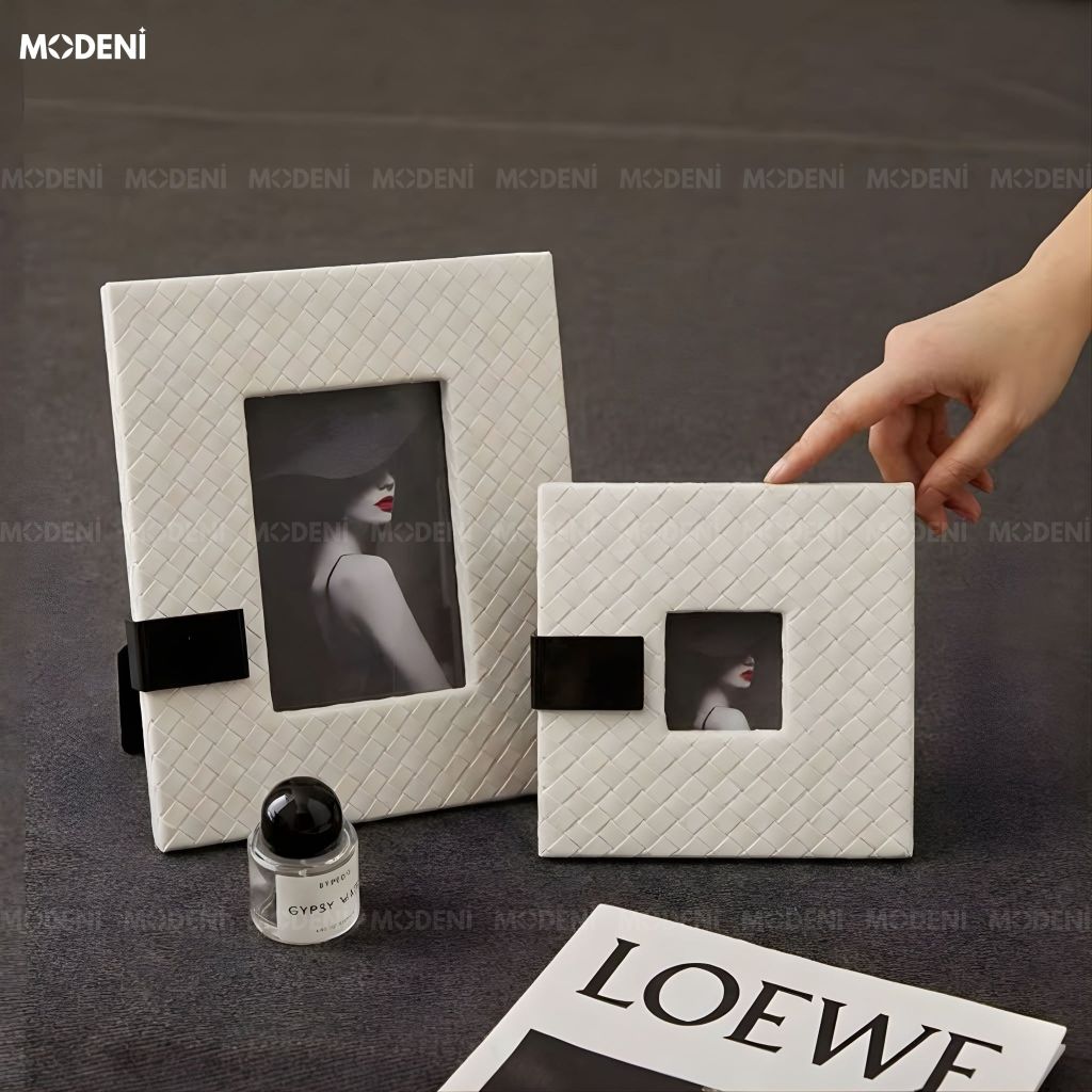 Set Khung Ảnh The Woven Da Phối Kim Loại Cao Cấp Cho Không Gian Decor Hiện Đại