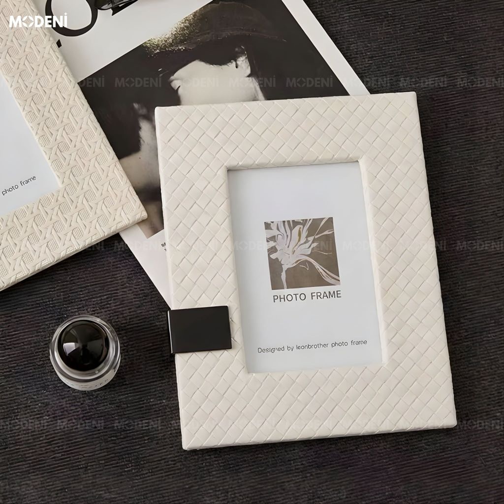 Set Khung Ảnh The Woven Da Phối Kim Loại Cao Cấp Cho Không Gian Decor Hiện Đại