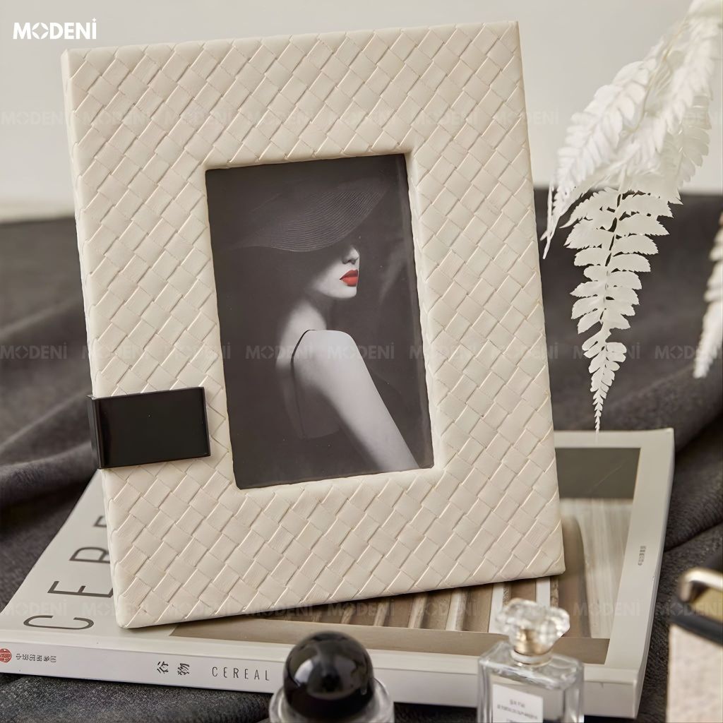 Set Khung Ảnh The Woven Da Phối Kim Loại Cao Cấp Cho Không Gian Decor Hiện Đại