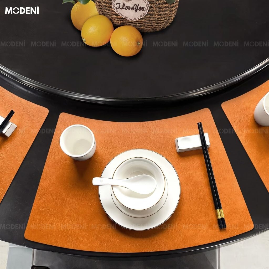 Tấm Lót Bàn Ăn Arcato Placemat PVC Giả Da Cam Dáng Cong Bán Nguyệt Chống Nước Dễ Lau Chùi Cho Bàn Tiệc