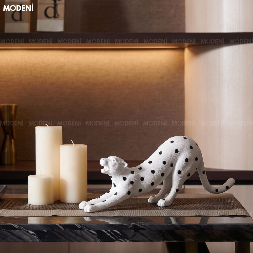Tượng Decor Để Bàn Panthera Composite Phối Kim Loại Dáng Báo Đốm Trắng Chấm Đen Phong Cách Kiêu Sa