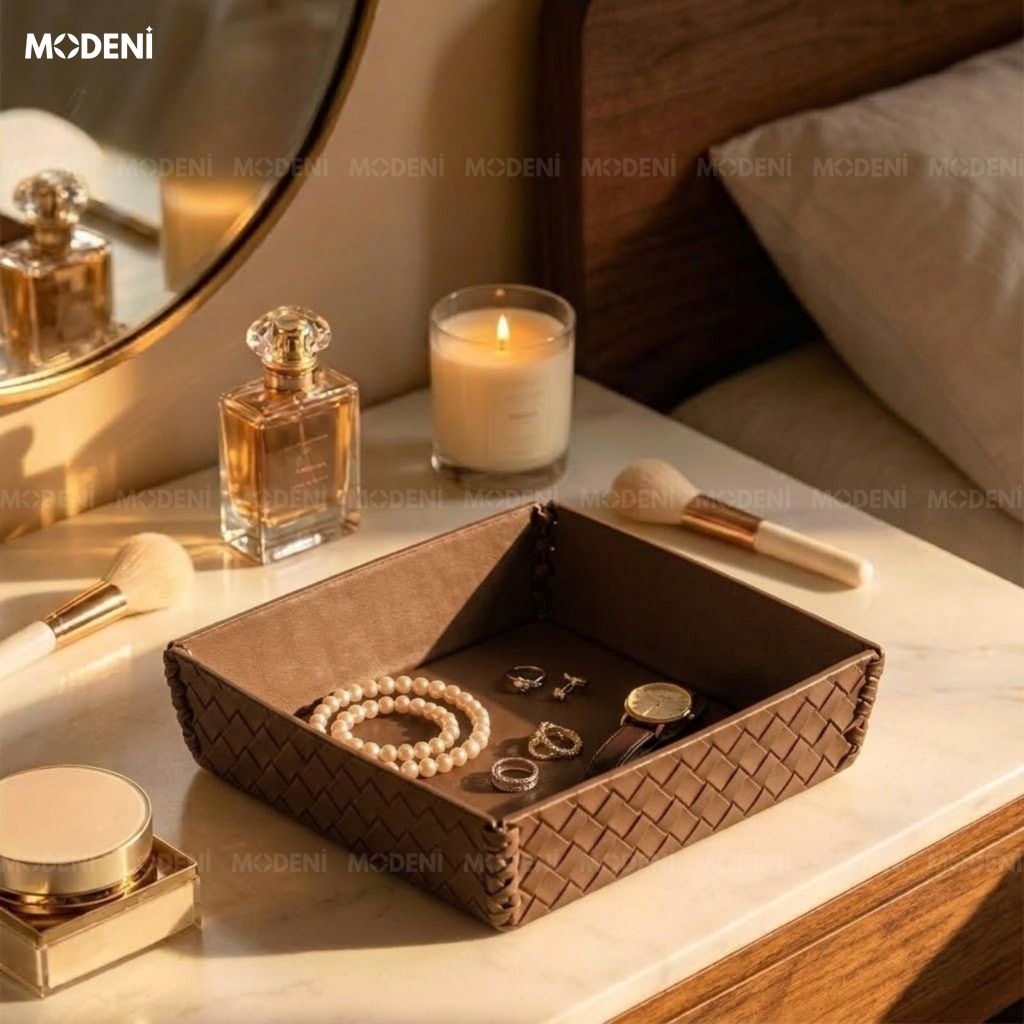 Khay Để Bàn Da Cesto Nâu Đậm Da PU Họa Tiết Caro Nổi Dễ Dàng Lau Chùi Cho Không Gian Hiện Đại