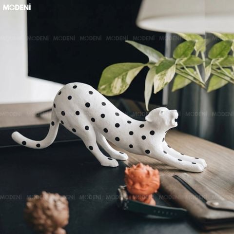  Tượng Decor Để Bàn Panthera Composite Phối Kim Loại Dáng Báo Đốm Trắng Chấm Đen Phong Cách Kiêu Sa 