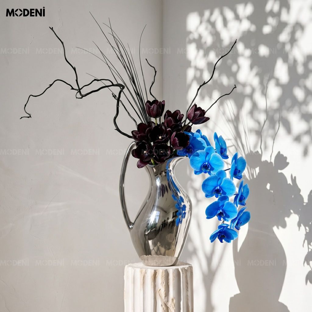 Bình Hoa Sứ Moonlit – Dáng Bình Tay Cầm Nghệ Thuật, Màu Bạc Gương Sang Trọng