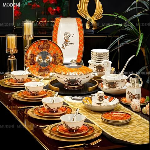 Bộ Chén Đĩa Sứ Xương Cao Cấp Cavalla – Họa Tiết Ngựa Quý Sang Trọng, Sắc Cam Hermes Biểu Trưng Cho Phong Cách Sống Thượng Lưu Trên Bàn Tiệc Sang Trọng 