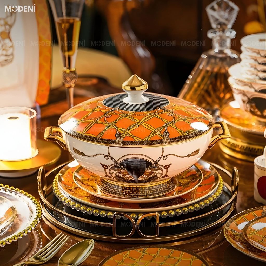 Bộ Chén Đĩa Sứ Xương Cao Cấp Cavalla – Họa Tiết Ngựa Quý Sang Trọng, Sắc Cam Hermes Biểu Trưng Cho Phong Cách Sống Thượng Lưu Trên Bàn Tiệc Sang Trọng
